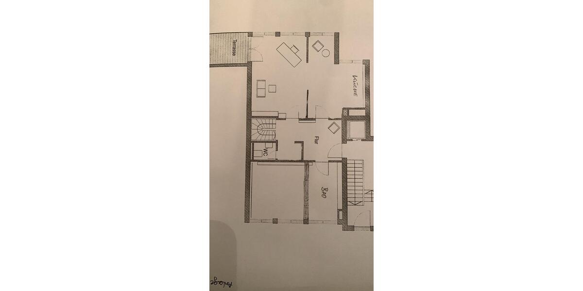 Hochparterre München Nymphenburg - 2.5 Zimmer, 129 m&sup2;, 2.500&euro; | Angebot:25879217
