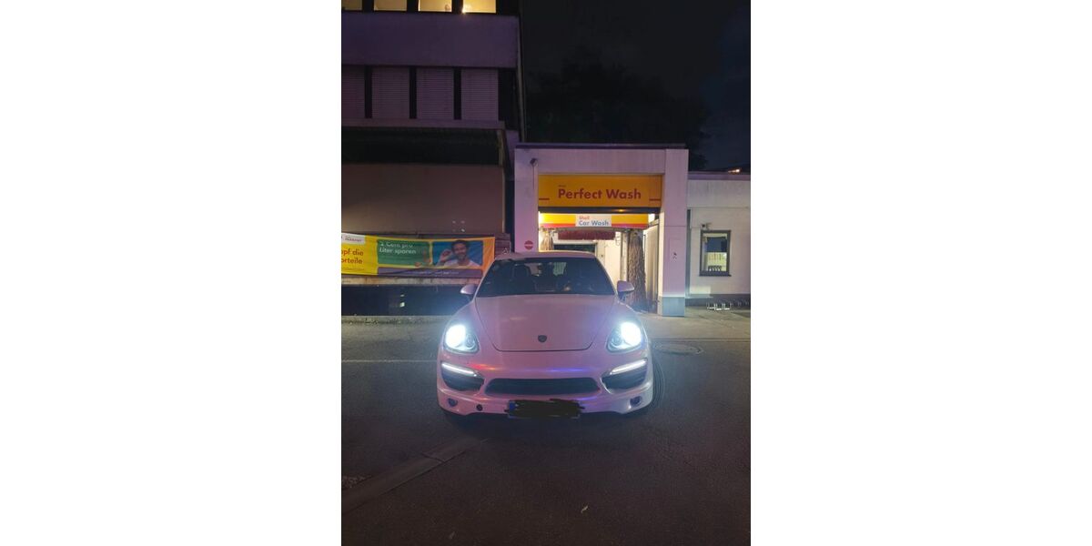 Porsche Cayenne 426.000 km 11.300 &euro; München 81549