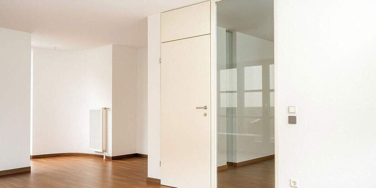 Erstbezug nach Renovierung - Stilvolle Doppelhaushälfte in Krailling 7 zimmer