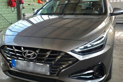 Hyundai i30 57.752 km 17.400 &euro; Unterschleißheim 85716