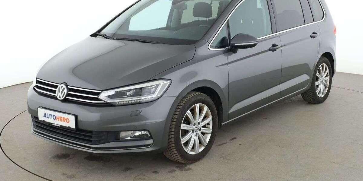 VW Touran 103.766 km 17.890 &euro; Neufahrn 85375