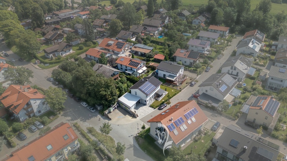 Modernes Architektenhaus mit A+ Energieeffizienz und großzügigem Raumangebot - Einfamilienhaus Ebersberg | Angebot:26992684