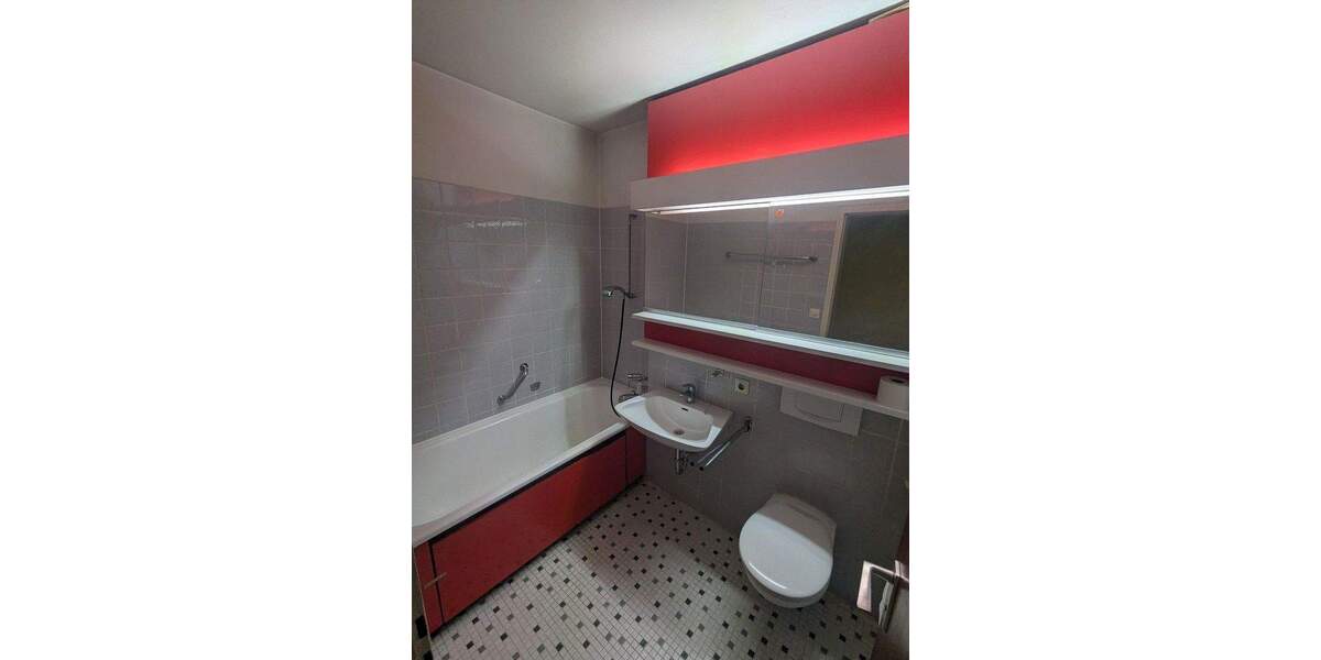 - provisionsfrei - 5-Zimmer-Wohnung mit Balkon in ruhiger Wohngegend in München Pasing 5 zimmer