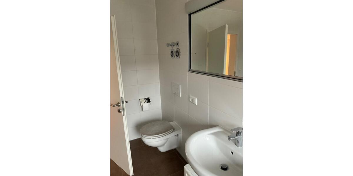 Etagenwohnung Holzkirchen - 2.5 Zimmer, 90 m&sup2;, 1.400&euro; | Angebot:25218962