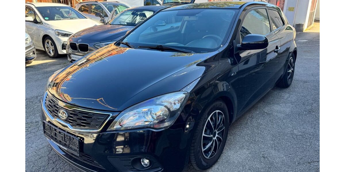 Kia pro ceed / ProCeed 161.100 km 3.990 € München 81829