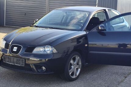 Seat Ibiza 127.000 km 2.900 € Schwabhausen 85247