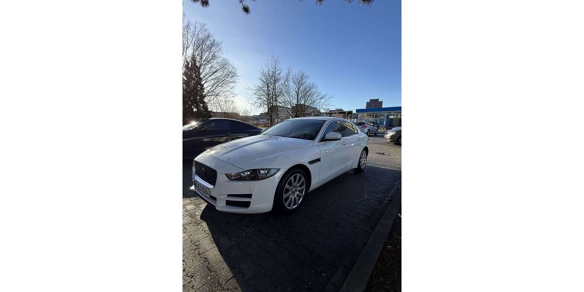 Jaguar XE 158.000 km 10.900 &euro; München 81379