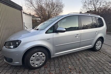 VW Touran 120.000 km 9.800 &euro; Krailling 82152