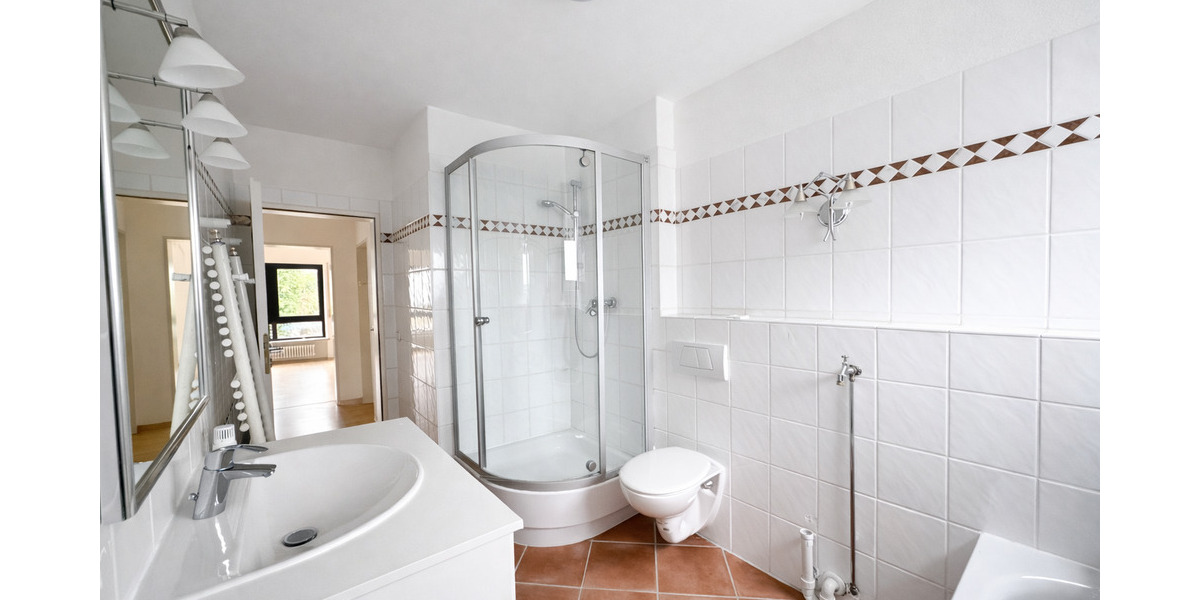 Etagenwohnung Grünwald - 4 Zimmer, 107 m&sup2;, 795.000&euro; | Angebot:25775682