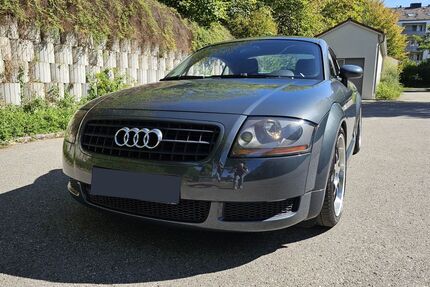 Audi TT 158.472 km 4.950 &euro; München 81827