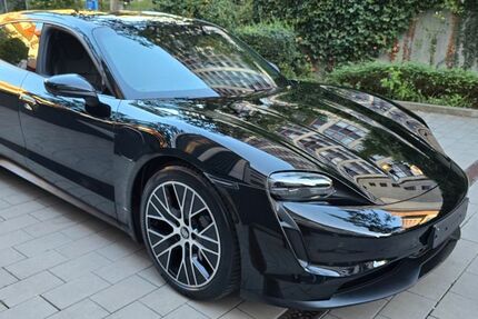 Porsche Taycan 45.200 km 58.999 &euro; München 80689