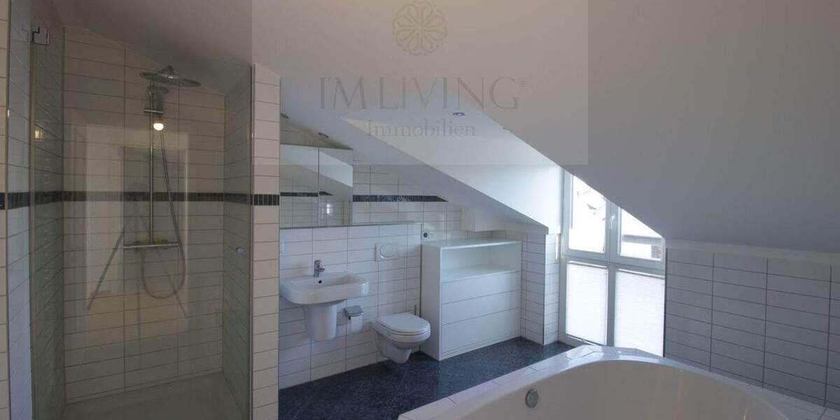 Etagenwohnung Unterhaching - 2 Zimmer, 93 m&sup2;, 1.750&euro; | Angebot:25688734