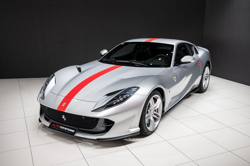 Ferrari 812 11.900 km 319.900 € Starnberg 82319