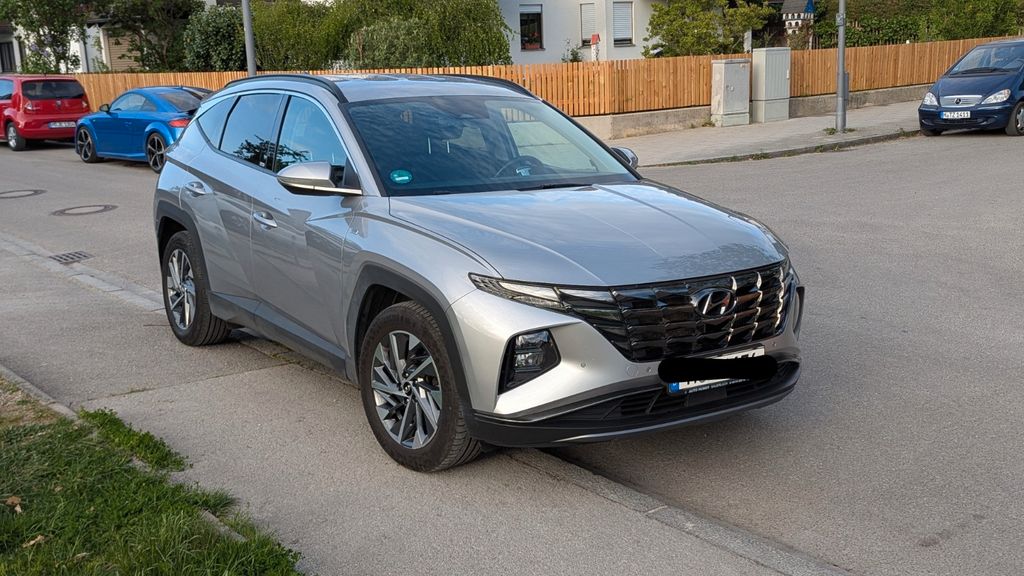 Hyundai TUCSON 160.000 km 18.000 &euro; München 81737