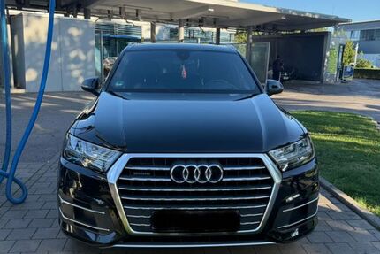 Audi Q7 122.858 km 30.900 &euro; München 81735