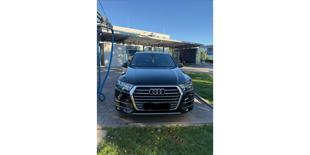 Audi Q7 122.858 km 30.900 &euro; München 81735