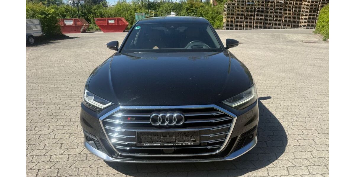 Audi A8 295.000 km 31.999 &euro; München 81245