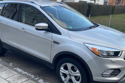 Ford Kuga 45.440 km 14.000 &euro; München 80933