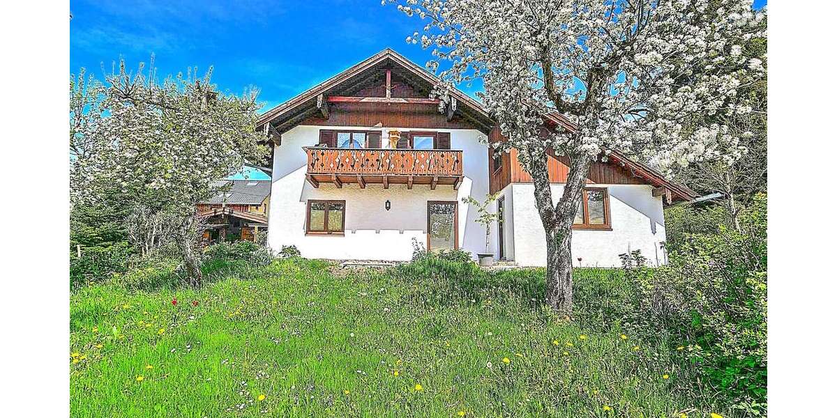 Etagenwohnung Berg - 3 Zimmer, 79 m&sup2;, 1.100&euro; | Angebot:26057745