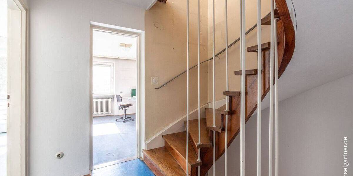 Reihenendhaus München Moosach - 6 Zimmer, 122 m&sup2;, 1.190.000&euro; | Angebot:26273720