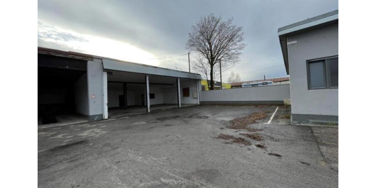 Gewerbliches Grundstück 1.138 m² | umzäunt | Halle & Hoffläche zimmer