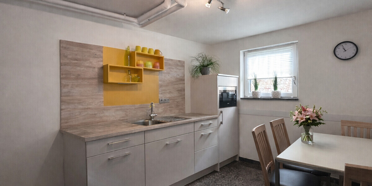 ***Etablierte Gewerbeeinheit mit Parkmöglichkeiten - ideal für Friseur, Beauty, Praxis*** - Gewerbeobjekt Olching | Angebot:26252355