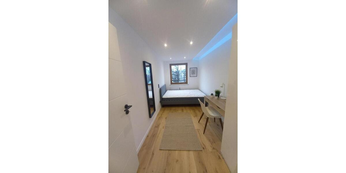 Etagenwohnung München Sendling-Westpark - 5 Zimmer, 13 m&sup2;, 715&euro; | Angebot:26641674