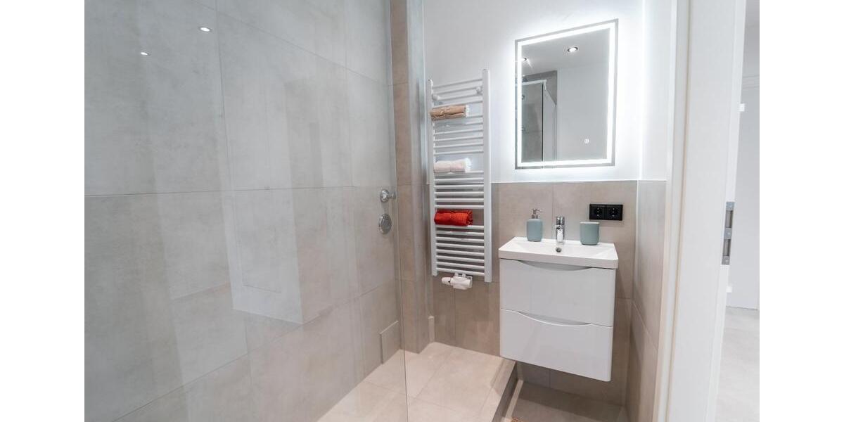 Etagenwohnung München Bogenhausen - 5 Zimmer, 70 m&sup2;, 730&euro; | Angebot:27582381