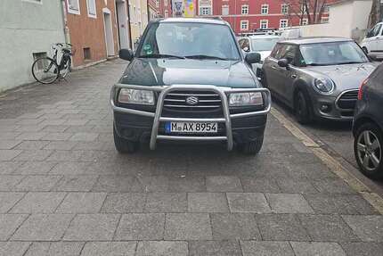 Suzuki Grand Vitara 145.000 km 3.499 &euro; Bogenhausen (München) 81677