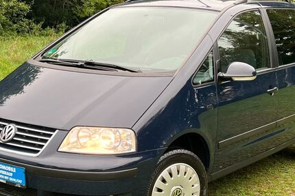 VW Sharan 84.000 km 9.990 € München 81243