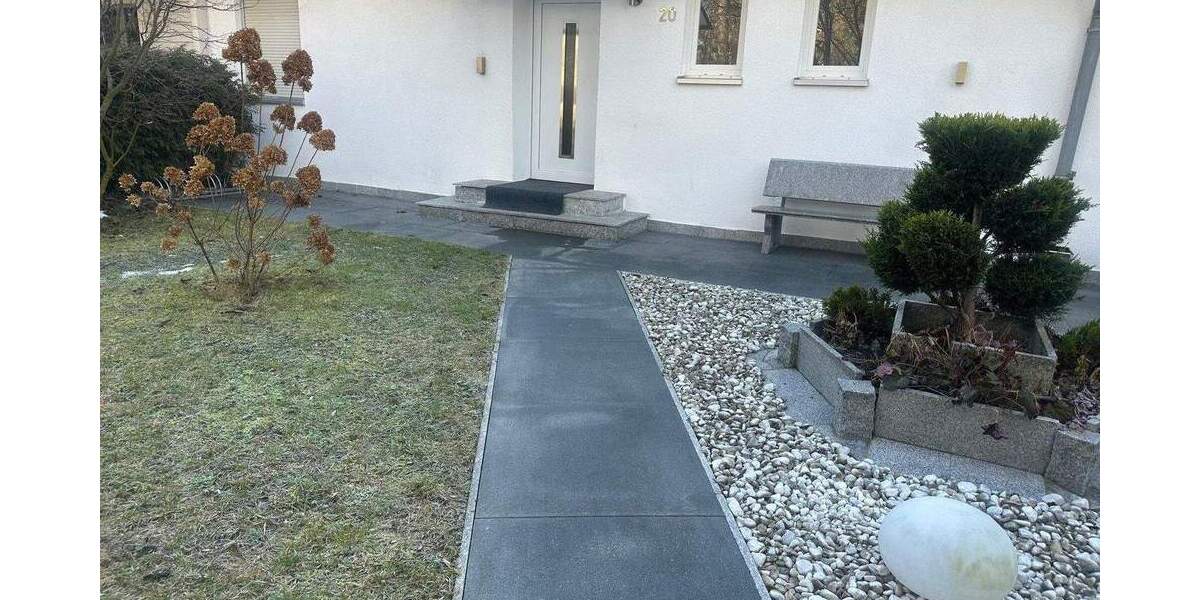 Reihenmittelhaus Oberschleißheim - 4 Zimmer, 150 m&sup2;, 2.490&euro; | Angebot:25782546