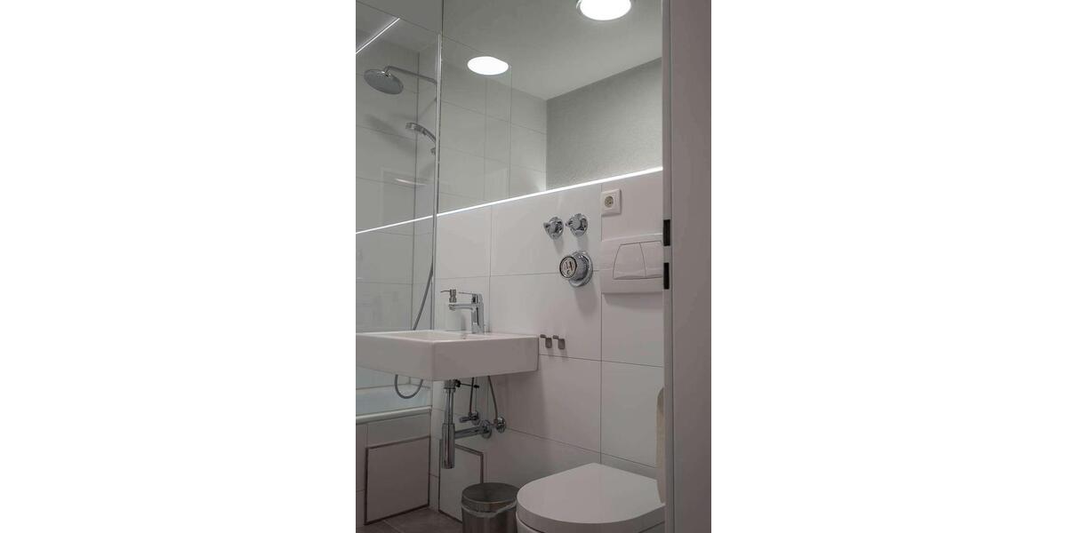 Terrassenwohnung München Schwabing-Freimann - 1.5 Zimmer, 68 m&sup2;, 1.950&euro; | Angebot:26004631