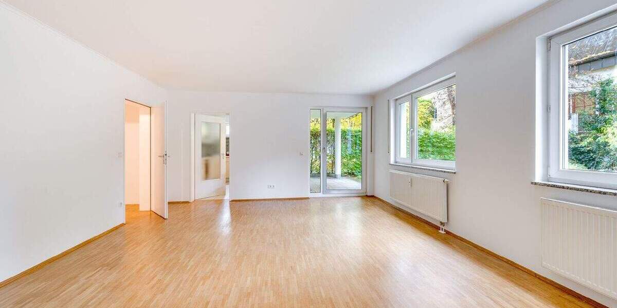 AIGNER - Attraktive 3-Zimmer-Erdgeschosswohnung mit eigenem Garten in direkter Lage am Kolumbusplatz 3 zimmer