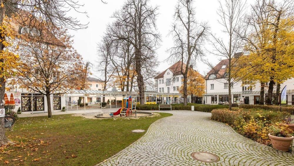 Gewerbeobjekt Haar - 7 Zimmer, 296 m&sup2;, 3.200&euro; | Angebot:23624399