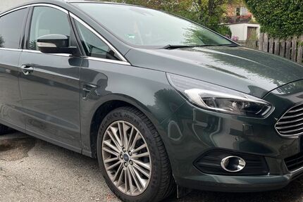 Ford S-Max 92.500 km 16.990 &euro; Seefeld 82229