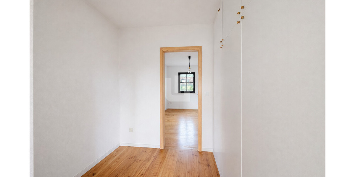 WINDISCH IMMOBILIEN - Renovierungsbedürftiges REH ideal für Familien in verkehrsberuhigter Straße - Reihenendhaus Olching | Angebot:25362370