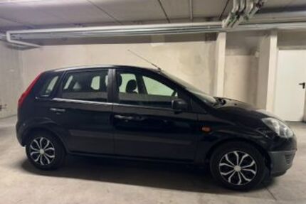 Ford Fiesta 118.960 km 2.100 &euro; München 80937