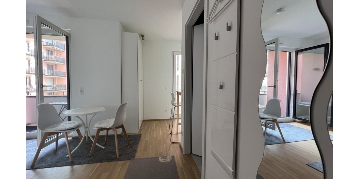 Helles, möbliertes Apartment in U-Bahn Nähe - Etagenwohnung München Moosach | Angebot:26794792