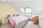 WINDISCH ImmobilieN - Haus in Haus: 4 Zimmer über 2 Etagen zentral & ruhig in Gröbenzell!