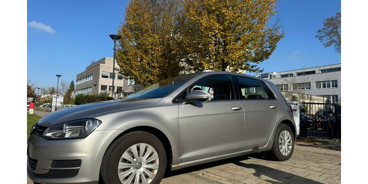 VW Golf 143.000 km 5.890 &euro; Riemerling 85521