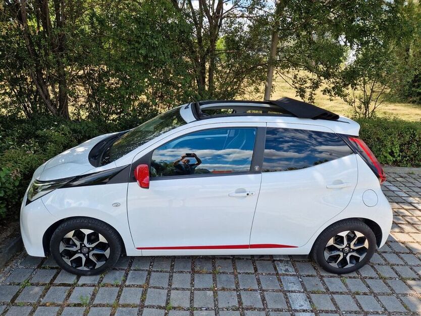 Aygo (X)