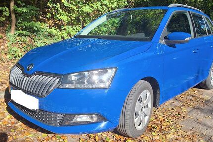 Skoda Fabia 76.422 km 7.990 € München 81371