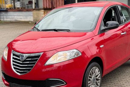 Lancia Ypsilon 32.000 km 5.980 &euro; Hohenbrunn 85662