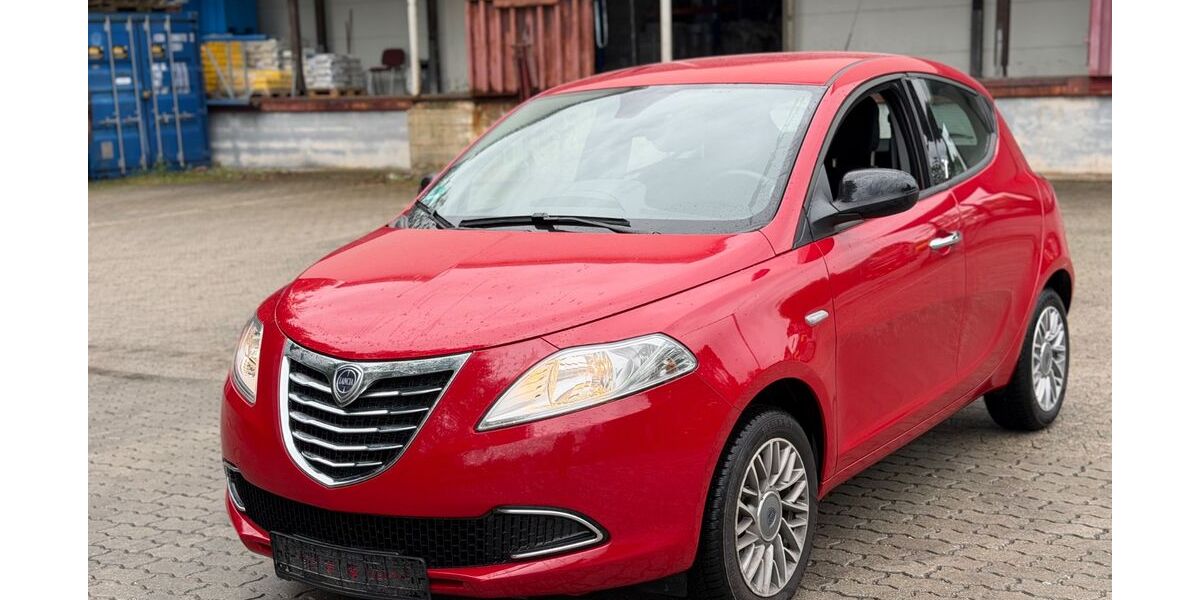 Lancia Ypsilon 32.000 km 5.980 &euro; Hohenbrunn 85662