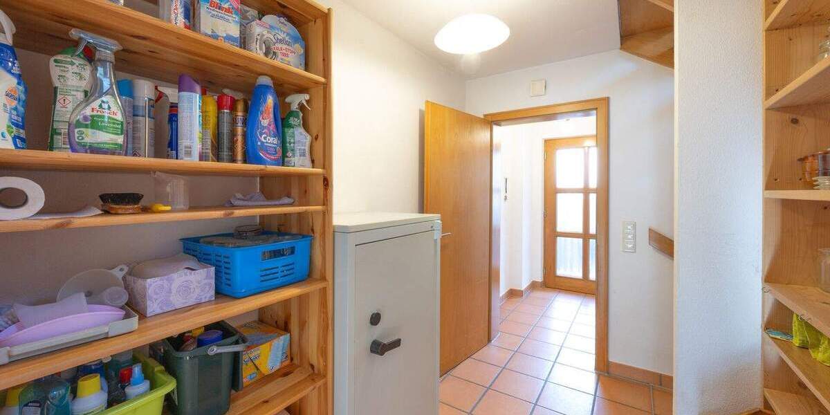 Reihenendhaus Fürstenfeldbruck - 8 Zimmer, 200 m&sup2;, 940.000&euro; | Angebot:25691105