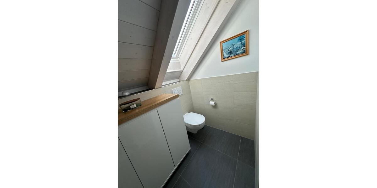 Dachgeschoßwohnung Gauting - 4 Zimmer, 116 m&sup2;, 1.790&euro; | Angebot:25649101