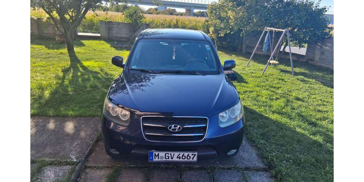 Hyundai SANTA FE 229.000 km 5.500 &euro; München 81671