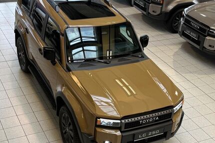 Toyota Land Cruiser 19.888 km 88.898 &euro; Poing bei München 85586