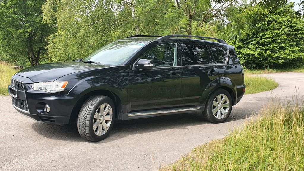 Mitsubishi Outlander 138.000 km 9.099 &euro; München-Feldmoching 80995