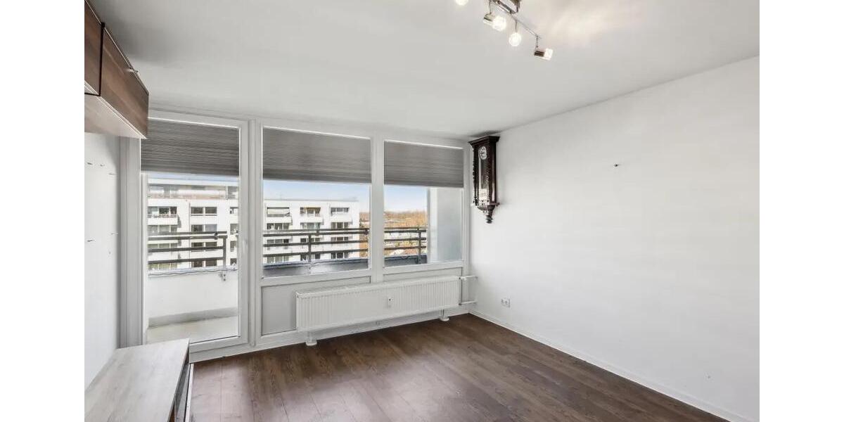 Helles, möbliertes WG Zimmer in modernes 2-Zimmer Wohnung 2 zimmer